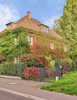 Historisch gut erhaltene Villa mit Baugrundstück für vielseitige Nutzung! - Edingen-Neckarhausen