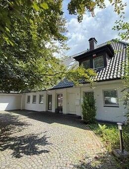 Repräsentatives Anwesen auf parkähnlichem Grundstück - Grevenbroich