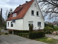 Renovierungsbedürftiges Einfamilienhaus mit großzügigem Grundstück - Stuhr