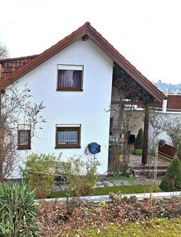 Ein Zuhause für alle Lebenslagen: Doppelhaushälfte mit Einliegerwohnung in Stockach-Hindelwangen - Stockach