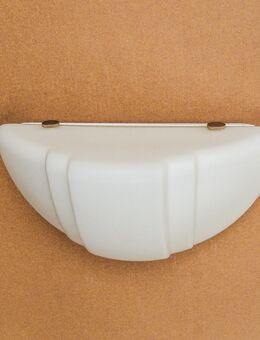 Wandleuchte Peill & Putzler Milchglas weiß Streifendesign 1993 vintage halbkreisförmig Durchmesser 270mm - Wesel