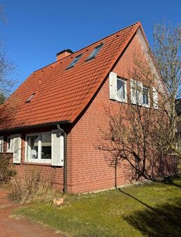 Charmantes Einfamilienhaus mit großem Grundstück und zusätzlichem Bauplatz! - Bad Bramstedt