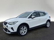 Seat Arona, 1.0 TSI Xperience, Jahr 2022 - Hamburg