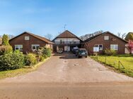 große Wohnimmobilie mit drei Wohnungen in Wiefelstede-Spohle - Wiefelstede