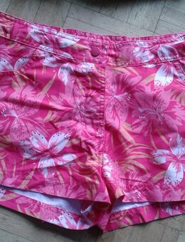 Beach-Hose, Strandhose, Shorts pink mit Blumen Gr. 164 - Krefeld