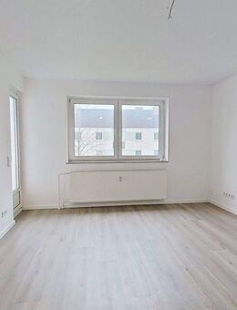 Moderne 3-Zimmer-Wohnung mit Dusche und Balkon! - Bielefeld