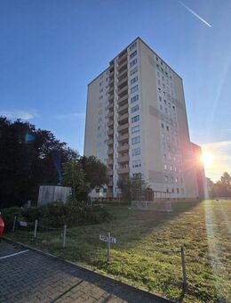 Modernisierte 4-Zimmerwohnung mit Einbauküche & Balkon - 97?m² - Bensheim