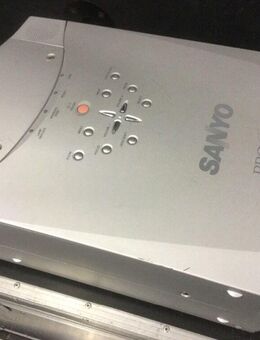 Profi Video Beamer Sanyo PLC-XP 40 mit 2600 Ansi - Krefeld