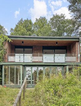 Individuelles Einfamilienhaus mit Sonnenloggia und Wintergarten in beneidenswerter Lage am Wittensee - Groß Wittensee