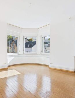 Lichtdurchflutete Altbauwohnung mit Erker, gepflegtem Dielenboden und 4 Zimmern in St. Arnual - Saarbrücken