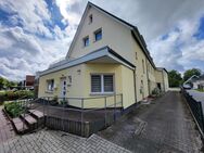 Modernisiertes Mehrfamilienhaus mit 8 Wohnungen und Garagen (Faktor 16,06) in 23611 Bad Schwartau - Bad Schwartau