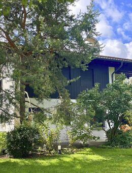 Charmantes, vermietetes Zweifamilienhaus mit großem Garten in zentraler Lage von Starnberg-Söcking - Starnberg
