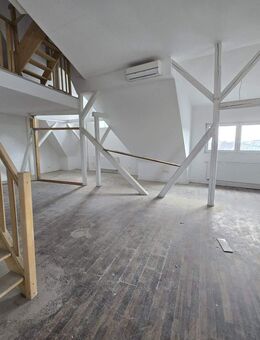 4-Zimmer-Wohnung im Denkmal: Geräumig mit atemberaubendem Ausblick und charmantem Flair. - Hameln