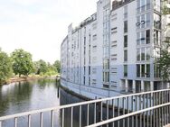 Traumhafte Zwei-Zimmer-Wohnung mit Wasserblick und zwei Tiefgaragenstellplätze in gefragter Lage - Berlin