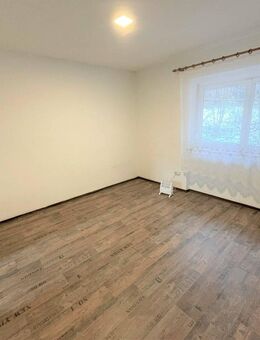 1- Zimmer-Wohnung mit Stellplatznutzung, Gartenmitbenutzung in ruhiger Wohnlage in 92369 Sengenthal bei Neumarkt - Sengenthal
