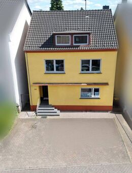 Mehrgenerationenhaus mit Einliegeroption - Großzügiges Wohnen auf drei Ebenen - Schwalbach