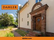 Attractive residential and commercial building in a central location in the "Sonnenland Siedlung" - Potsdam