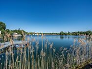 Traumhaftes Anwesen mit mediterranem Garten direkt am Wasser des paradiesischen Hohwiesen-Badesees - Ketsch