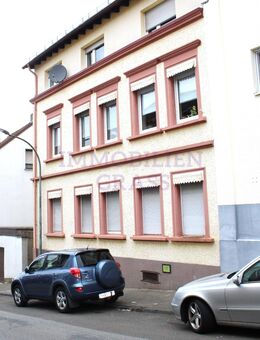 ZWEI-ZIMMER WOHNUNG IN GEPFLEGTEM DREIPARTEIENHAUS IN ZENTRUMSNAHER LAGE VON NEUNKIRCHEN - Neunkirchen (Saarland)