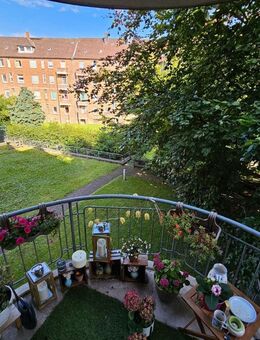 Provisionsfrei: 4-Zimmer-Eigentumswohnung mit Balkon direkt in der Stadt - Cuxhaven