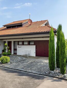 Exklusives Einfamilienhaus mit Panorama Bodenseeblick - Werkstatt und Garage inklusive! - Gaienhofen