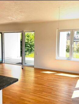 4,5 Zimmer in Lörrach Stadtmitte mit Freisitz und Garten - Lörrach
