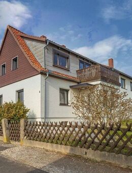 Provisionsfreies Zweifamilienhaus mit zwei Garagen und zwei getrennten Gartenbereichen - Seesen