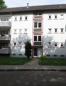 Hier bin ich, firsch tapeziert und gestrichen - einziehen und wohlfühlen!! - Essen