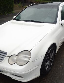 Mercedes C200 Kompressor, Auto, Panorama Dach. „Nur Telefonisch!“ - Krefeld