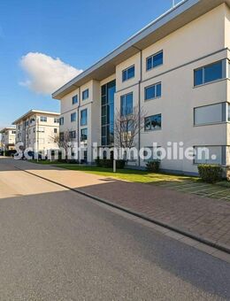 4-Zimmer-Penthouse mit Dachterrasse und 2 TG-Stellplätzen in Hattersheim - Hattersheim (Main)
