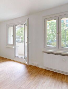 ab August 2025: bezugsfertige/neu sanierte 3-Raum-Wohnung, mit Balkon - Halle (Saale)