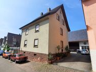 Modernisiertes Zweifamilienhaus mit großer Scheune/Werkstatt in Singen - Remchingen