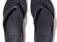 Fitflop RELIEFF RECOVERY TOE-POST SANDALS - TONAL RUBBER Zehentrenner, Keilabsatz, Sommerschuh, Schlappen mit Microwobbleboard