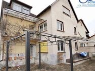 Rustikales Einfamilienhaus mit gut vermieteter Gewerbeeinheit und Nebengebäude - Trebur