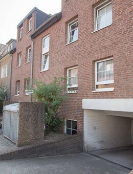 Sanierte Maisonettewohnung in guter Wohnlage von Düsseldorf-Unterrath - Düsseldorf