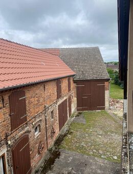 Ländliches Wohnhaus, Stall und Scheune auf großem, gepflegtem Grundstück! - Wenzlow