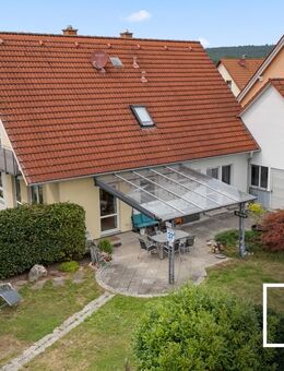 Idyllische Lage! Energieeffizientes Einfamilienhaus mit Terrasse, Balkon und optimaler Anbindung - Frensdorf