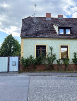 Reichlich Platz für die ganze Familie - Zweifamilienhaus mit Potenzial - Lieberose