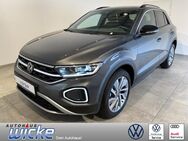 VW T-Roc, 1.5 TSI Move, Jahr 2022 - Bochum