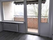 Traumhaft schöne komplett sanierte 3 Zimmer Wohnung mit Balkon in Gelsenkirchen zu vermieten - Gelsenkirchen