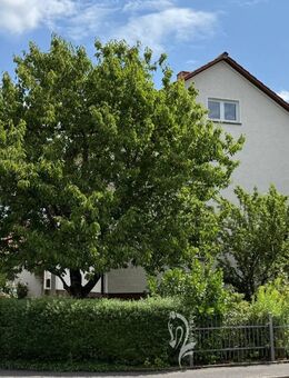 Ein- oder Zweifamilienhaus in ruhiger Lage mit schönem Garten und zusätzlichem Ausbaupotenzial im DG - Veitshöchheim
