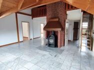 4-Zimmer-Dachgeschoß-Wohnung - zentral in Ahrensburg - - Ahrensburg