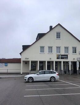Attraktive 4-Zimmer-Wohnung mit Loggia und 2 Tiefgaragenstellplätzen in Burgthann - Burgthann
