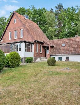 Klassisches 3,5-Zimmer-Rotklinkerhaus in gepflegtem Zustand in naturnaher Lage von Stelle-Büllhorn - Stelle