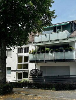 Renovierte 3-Zimmer Wohnung mit großem Balkon und Garage / Zentrum Ratingen-Hösel - Ratingen