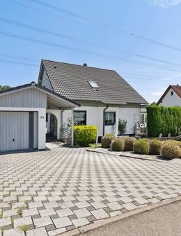 Provisionsfrei - Familienfreundliches Haus mit großem Garten, Pool & Sauna - Nattheim