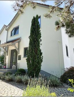 Wohlfühloase im Osterholz - Reihenendhaus mit zwei Garagen - Heidenheim (Brenz)