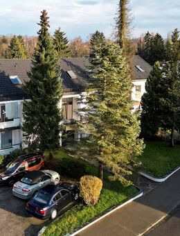 8-Familienhaus mit Parkgrundstück - gepflegt und gut vermietet - RENDITE ca. 3,5 % ! - Neusäß