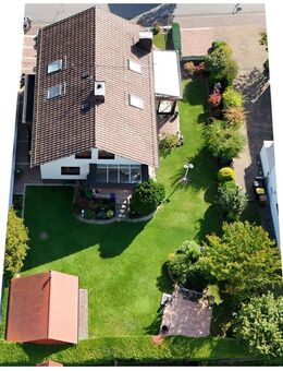 Familienhaus mit großem Garten in ruhiger Lage in Waldnähe und sehr guter Verkehrsanbindung - Mogendorf