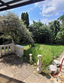 Nähe Klinikum - Attraktiver Atriumbungalow in sehr ruhiger Lage - Neusäß